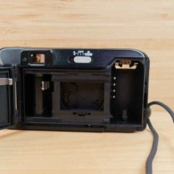 Canon Sure Shot PAL 35mm Point and Shoot Film Camera / Autoboy Prima / Tested - Picture 7 of 7